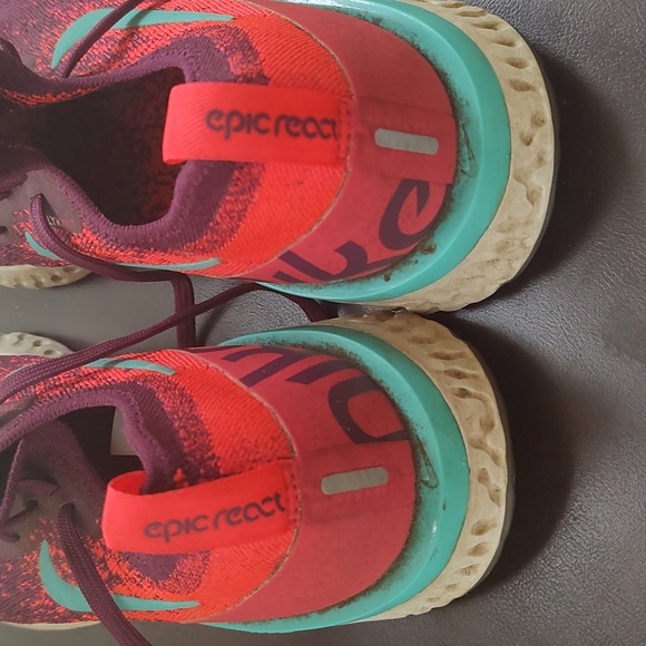 Nike women's running shoes - Picture 3 of 8